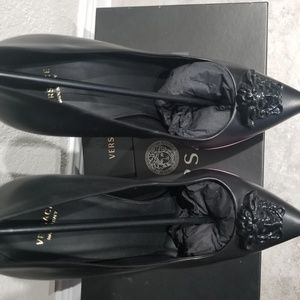 Medusa Tri-color platform pumps